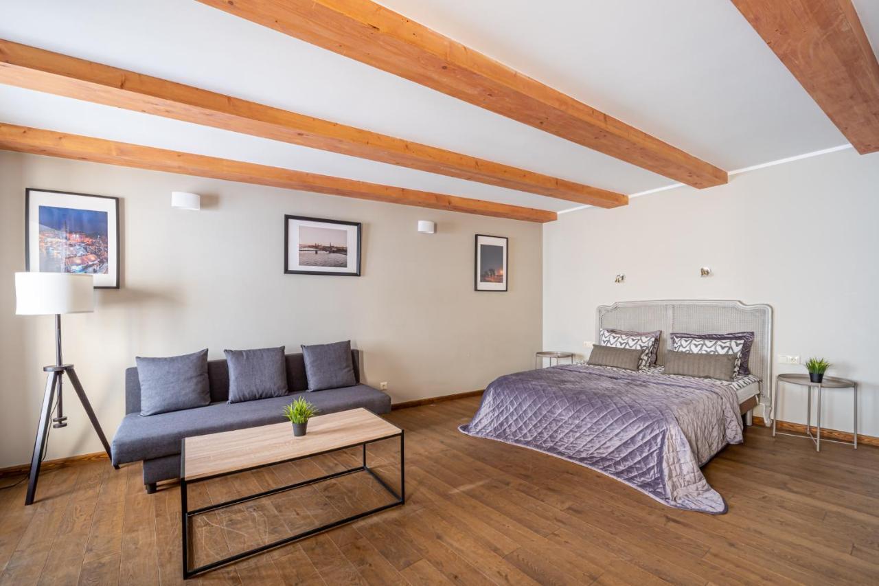 ריגה Enjoy Old Town Vibes In 1716 Laipu Residence With 4 Stylish Apartments And 1 Penthouse מראה חיצוני תמונה