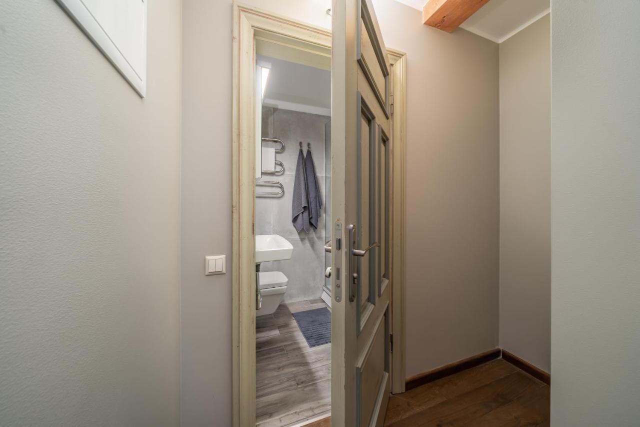 ריגה Enjoy Old Town Vibes In 1716 Laipu Residence With 4 Stylish Apartments And 1 Penthouse מראה חיצוני תמונה