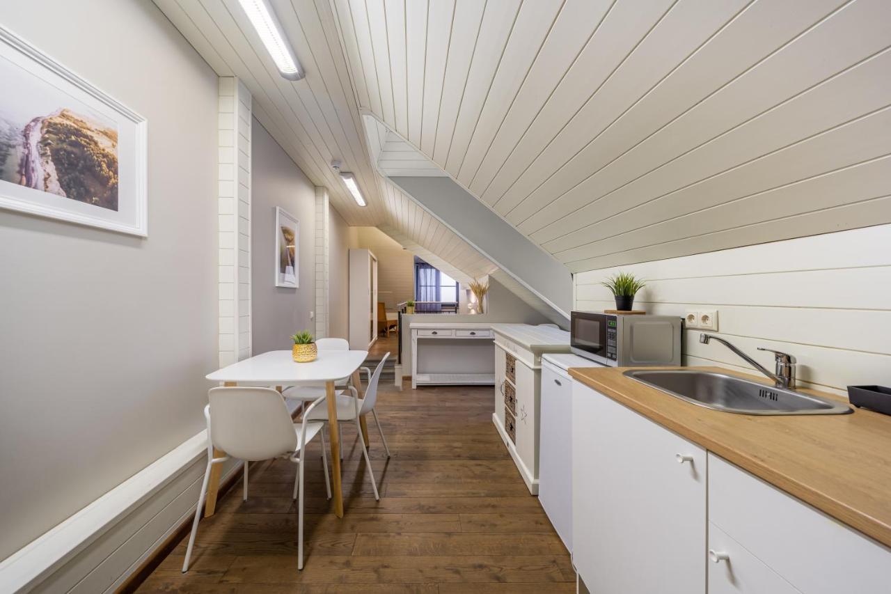 ריגה Enjoy Old Town Vibes In 1716 Laipu Residence With 4 Stylish Apartments And 1 Penthouse מראה חיצוני תמונה
