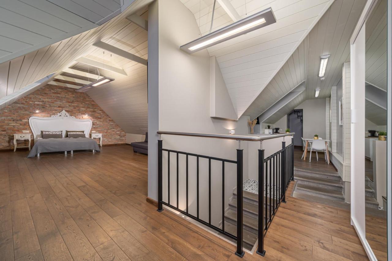 ריגה Enjoy Old Town Vibes In 1716 Laipu Residence With 4 Stylish Apartments And 1 Penthouse מראה חיצוני תמונה